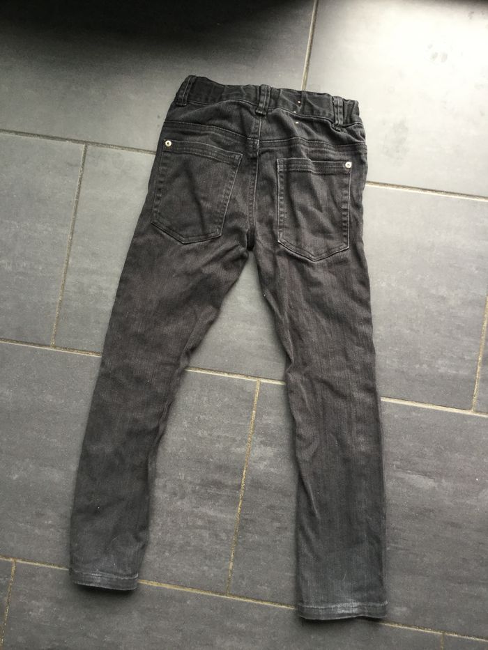 Jean noir - photo numéro 4