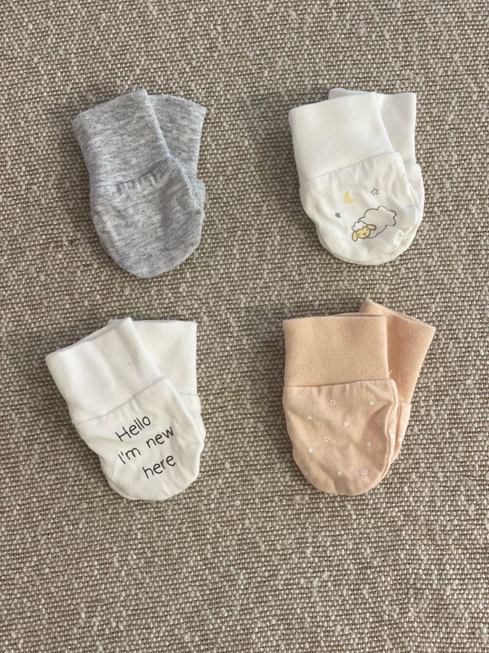 Lot bonnet et moufles. - photo numéro 3