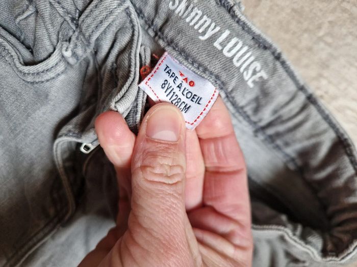 Jeans tape à l œil 8 ans - photo numéro 3