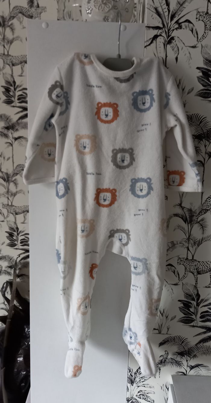 Pyjama blanc Kiabi 18 mois - photo numéro 2
