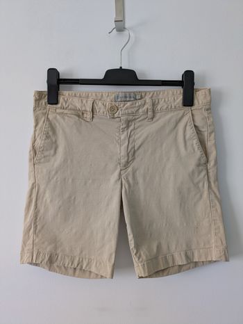 Short beige Calvin Klein taille 31 (fr 40/42)