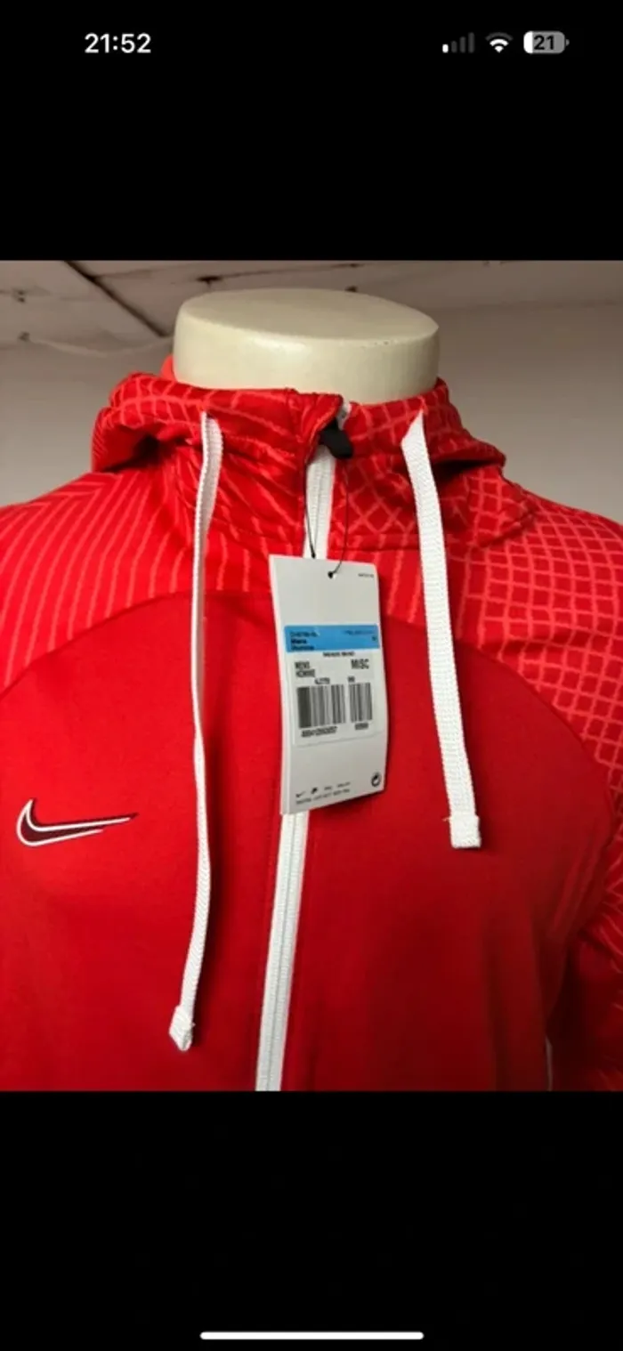 Sweat à capuche Nike rouge - Taille M - Neuf avec étiquette - photo numéro 9