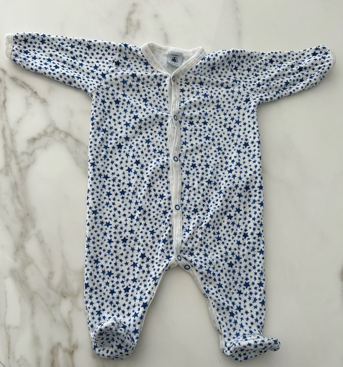 3️⃣ Pyjama petit bateau