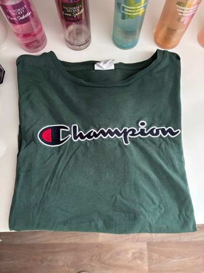 Tee shirt champion