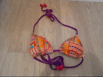 haut de maillot de bains taille 34