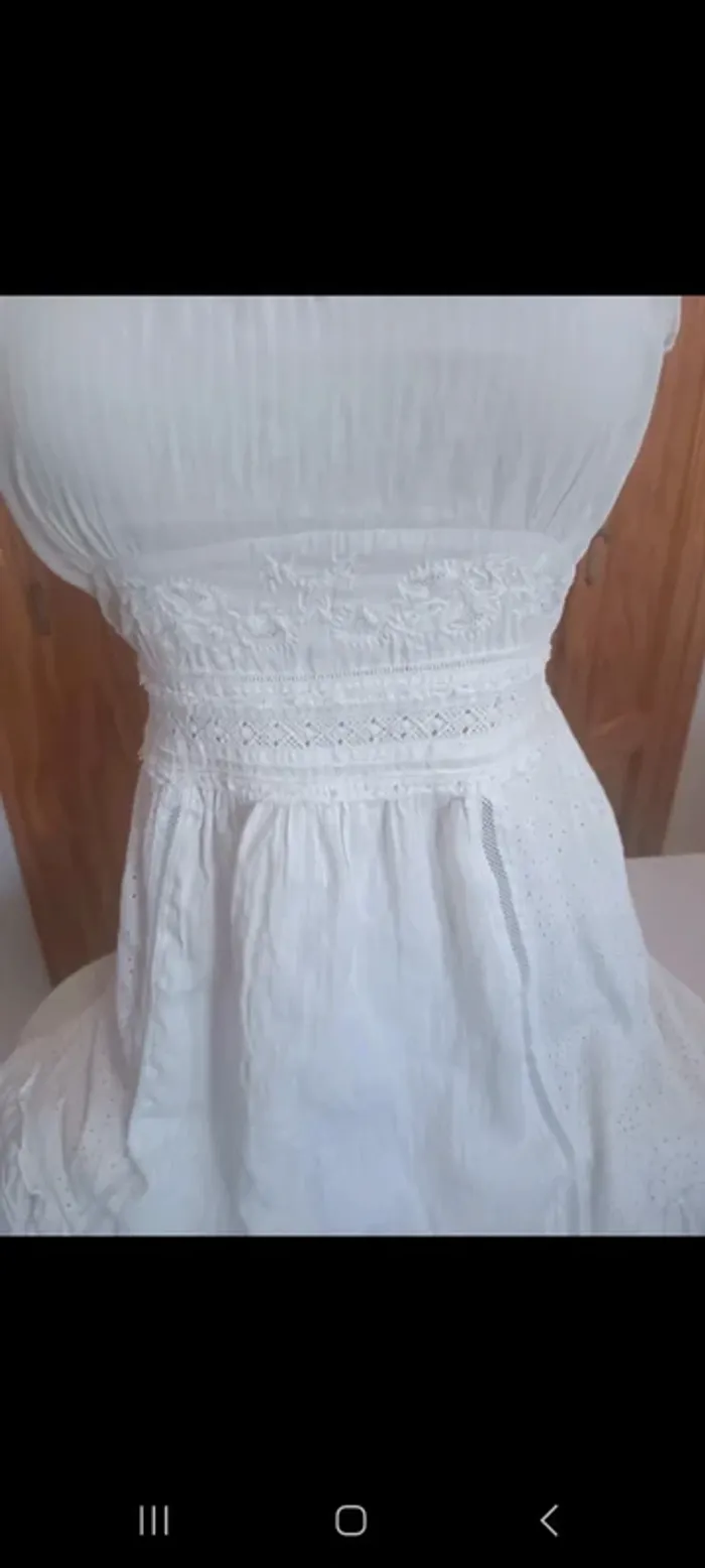 Robe blanche taille 40 - photo numéro 2