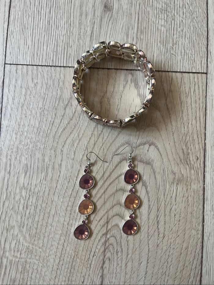 Ensemble boucles d'oreilles bracelet violets - photo numéro 2