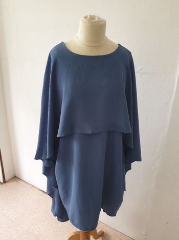 Shein robe avec cape