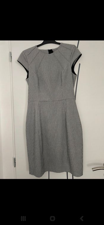 Lot de 2 robes cintrées