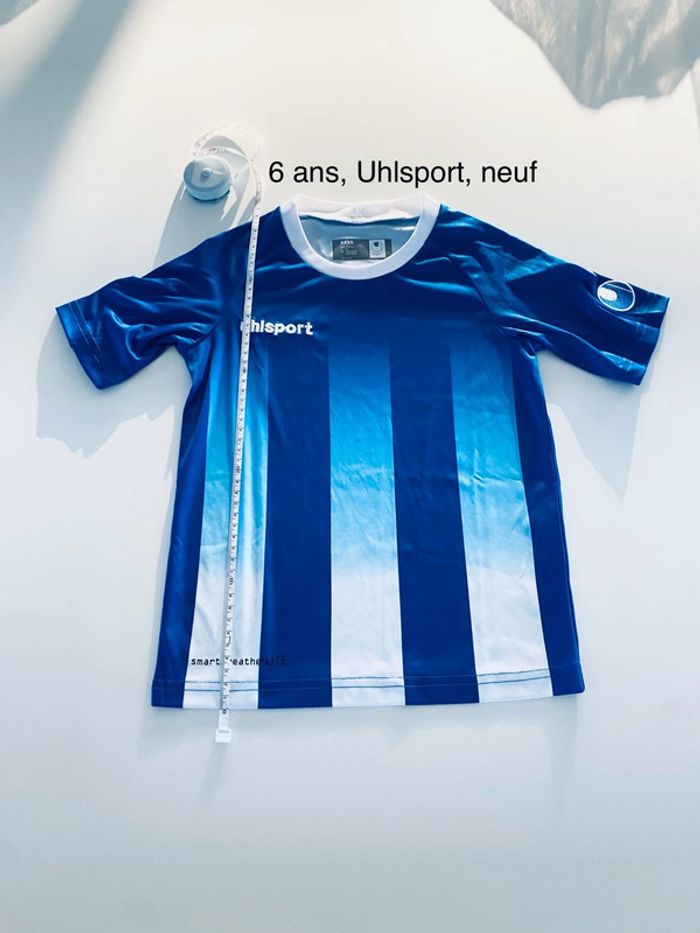 Tee-shirt Uhlsport neuf bleu blanc 6 ans