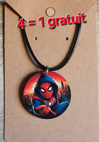 Collier spiderman