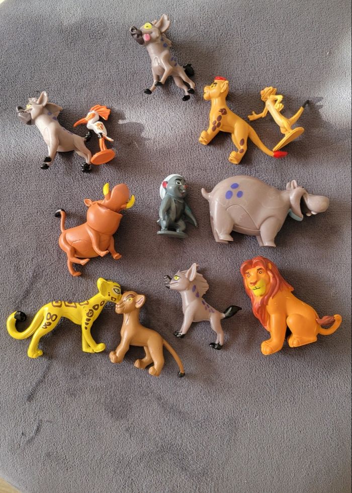 Lot figurine  roi Lion