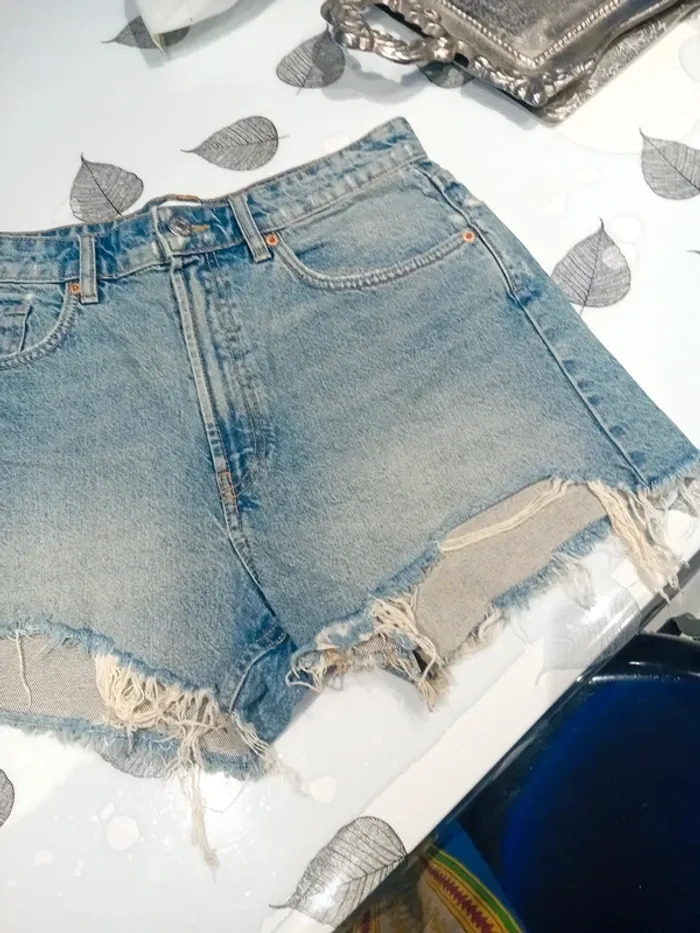 Short zara taille 42 - photo numéro 2