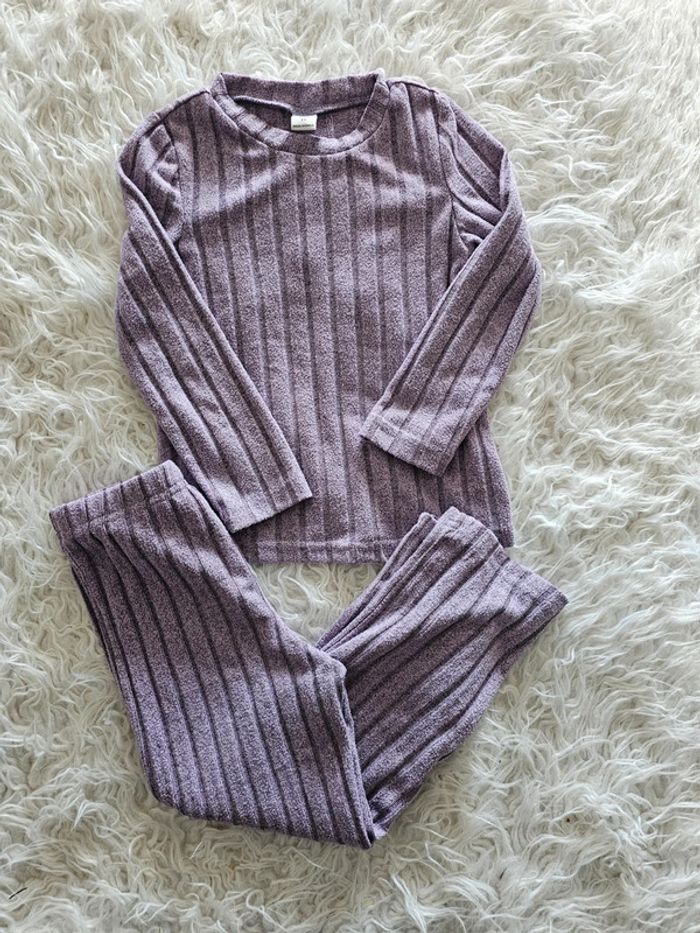 Ensemble lila taille 5 ans
