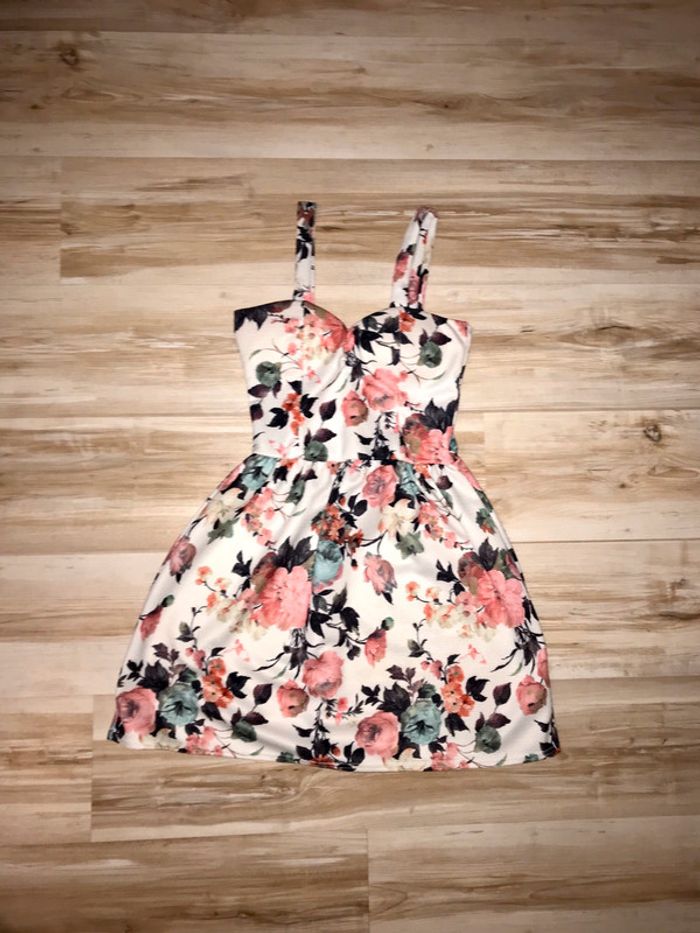 Robe fleurie taille unique (38)