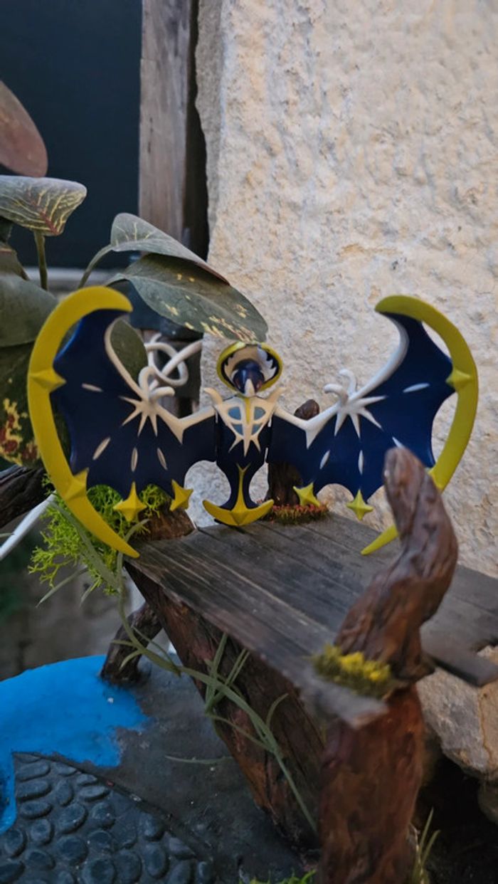 Super figurine Pokemon Nintendo lunala - photo numéro 2