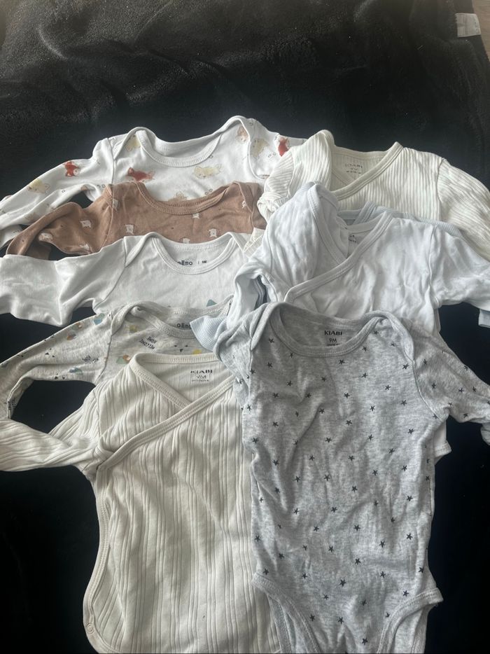 Lot de bodies - photo numéro 2