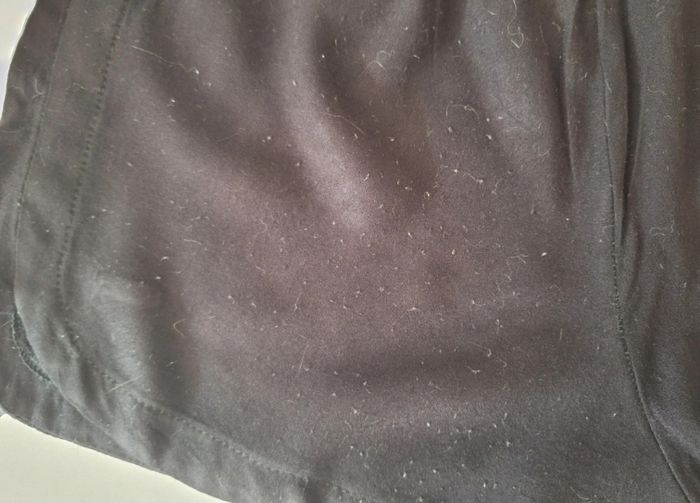 Short fluide noir idéal pour le sport - photo numéro 5