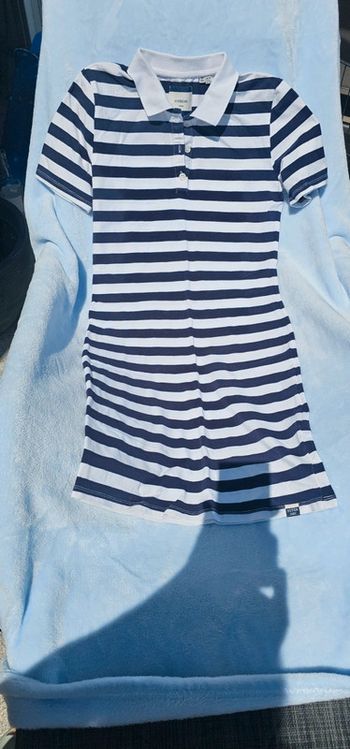 Robe marin Superdry taille 38 toucher doux