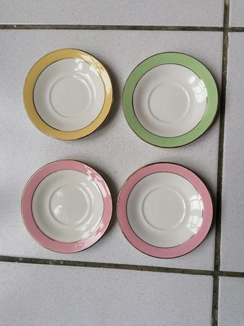 Lot de 4 soucoupes petites assiettes