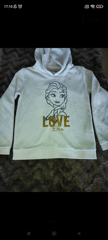 Très beau pull reine des neiges e13