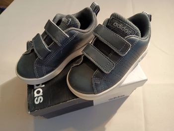 Chaussures garçon Adidas pointure 23