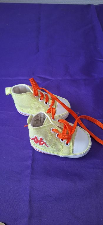Petites Chaussures kappa, taille 16