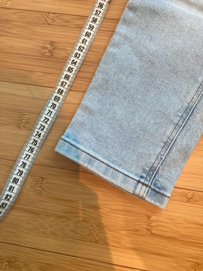 8 ans - pantalon matière jeans avec élastique de réglage à l’intérieur état impeccable - photo numéro 2