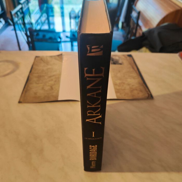 Arkane Tome 1 La désolation de Pierre Bordage - photo numéro 4