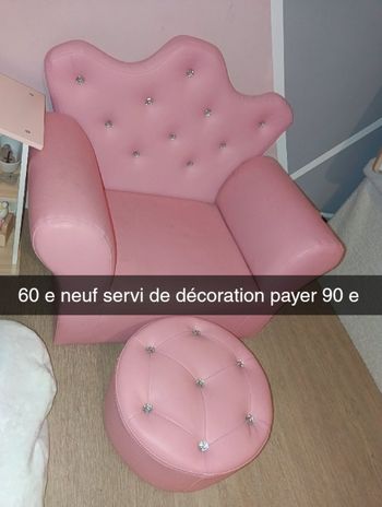 Fauteuil avec son pouf princesse neuf