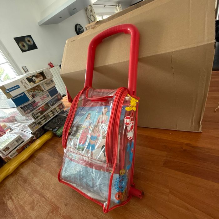 Cartable à roulette de plage avec trois accessoires - photo numéro 2