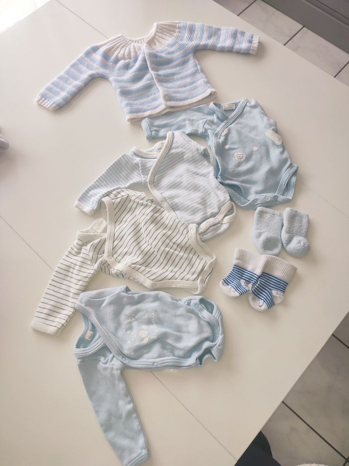 Lot bodies naissance