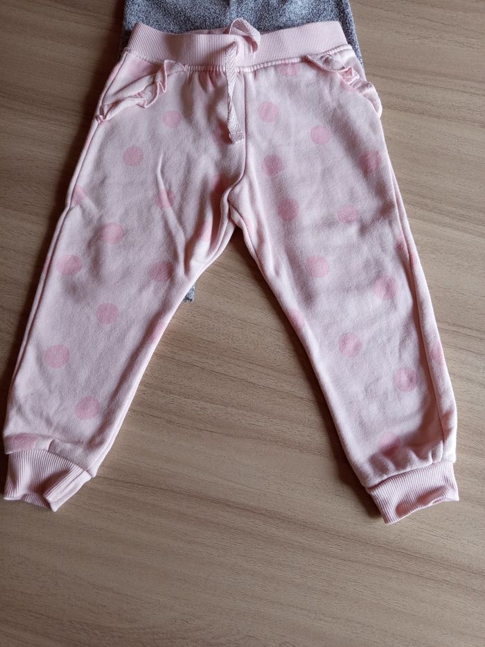 Pantalons 12/18 mois - photo numéro 3