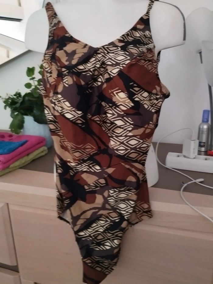 Maillot de bain taille 54 tbe - photo numéro 3