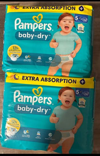 2 paquets de couches Pampers t 5+