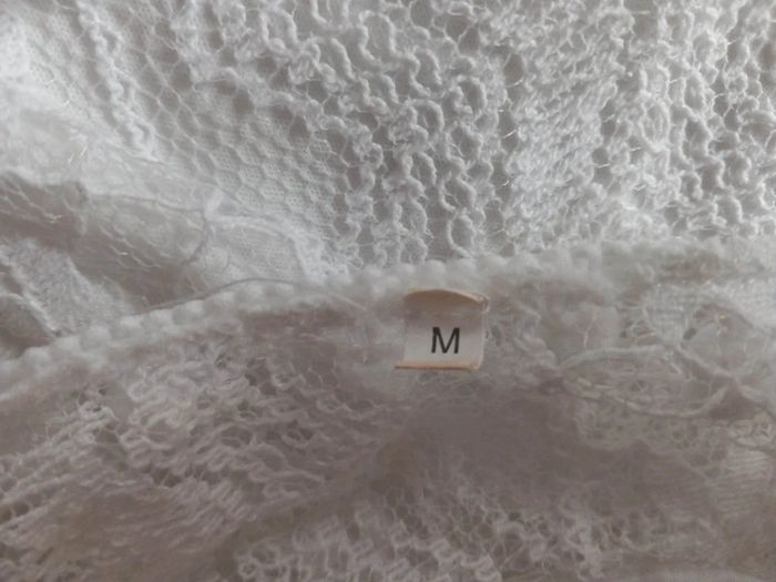 Robe courte en dentelle blanche. Taille M. - photo numéro 5