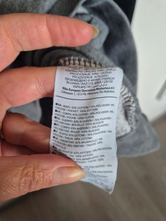 Pull Nike air taille XS - photo numéro 8