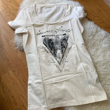 T-shirt gués