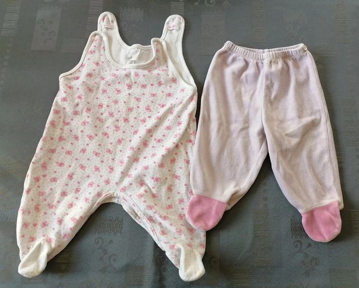 Lot pyjama 6 mois - photo numéro 2