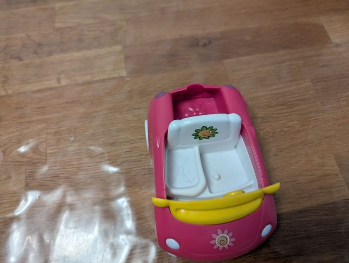 Voiture PinyPon avec personnages et accessoires - photo numéro 6