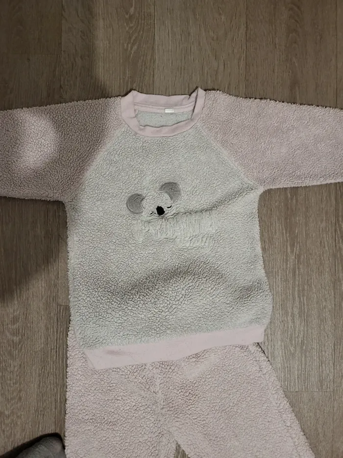 Pyjama 6/8 ans - photo numéro 2