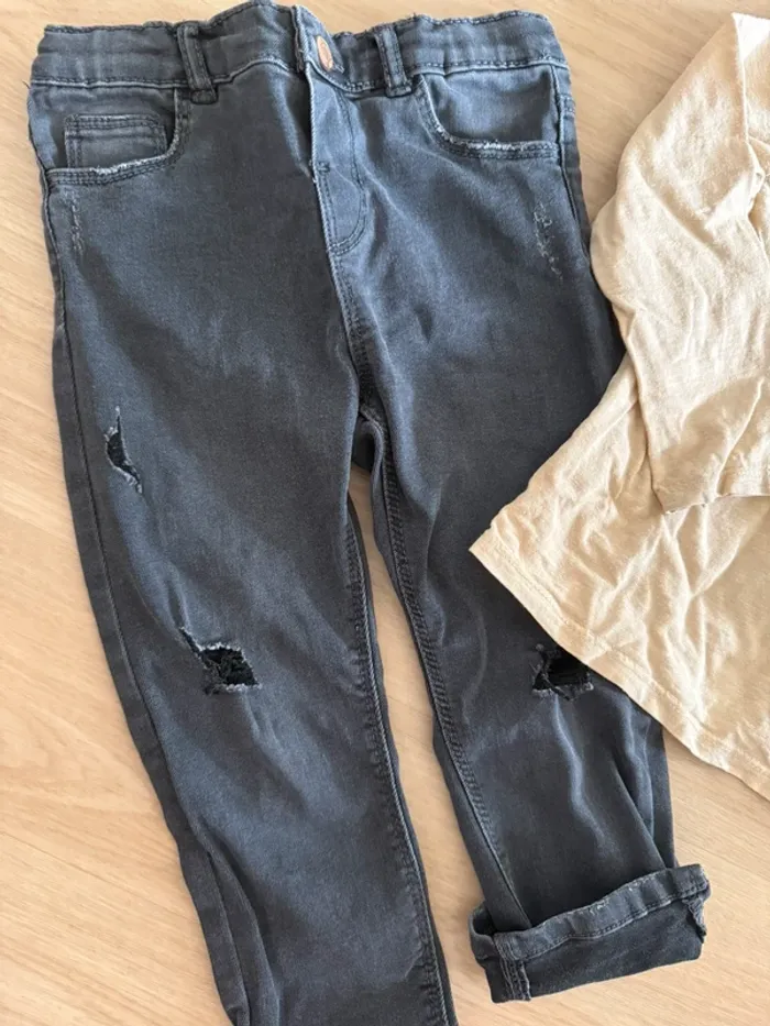 Ensemble T-shirt manches longues et jean slim déchiré - 2/3 ans - photo numéro 2