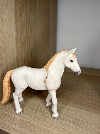 Jument luistanienne schleich