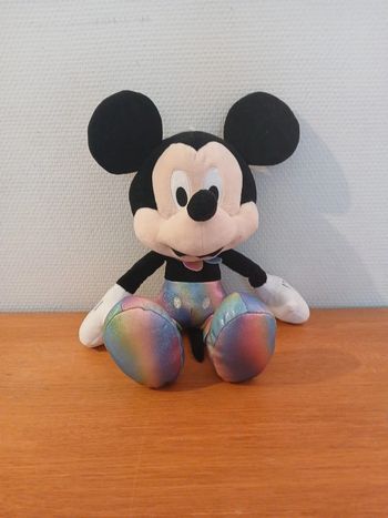 Mickey 100