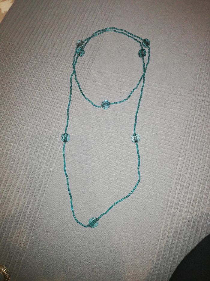 Long collier à perles vert émeraude - photo numéro 2
