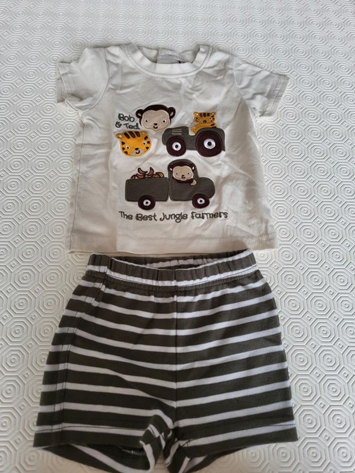 Ensemble short et tee shirt
