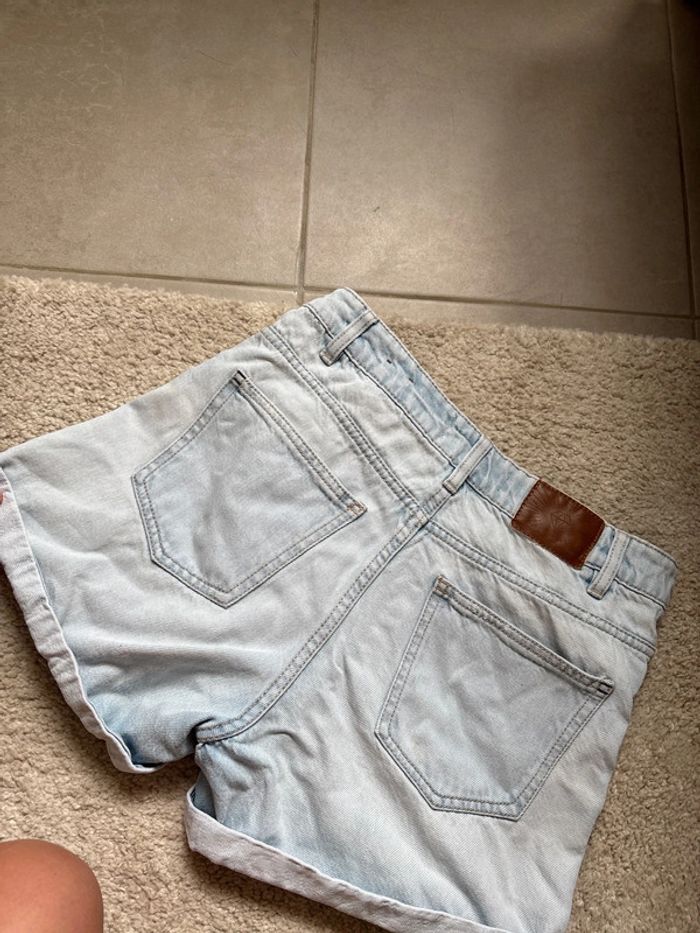 Short en jean Jennyfer taille 36 - photo numéro 6