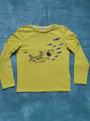 Tres beau tee-shirt 12 ans