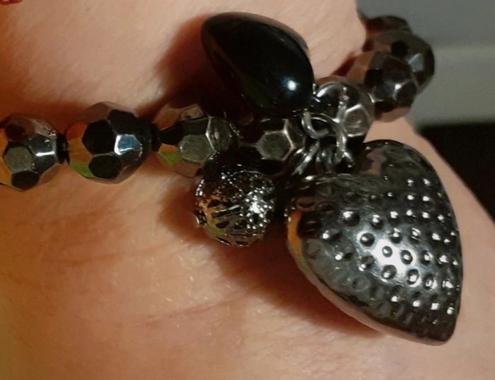 Bracelet cœur fantaisie. Neuf. - photo numéro 3