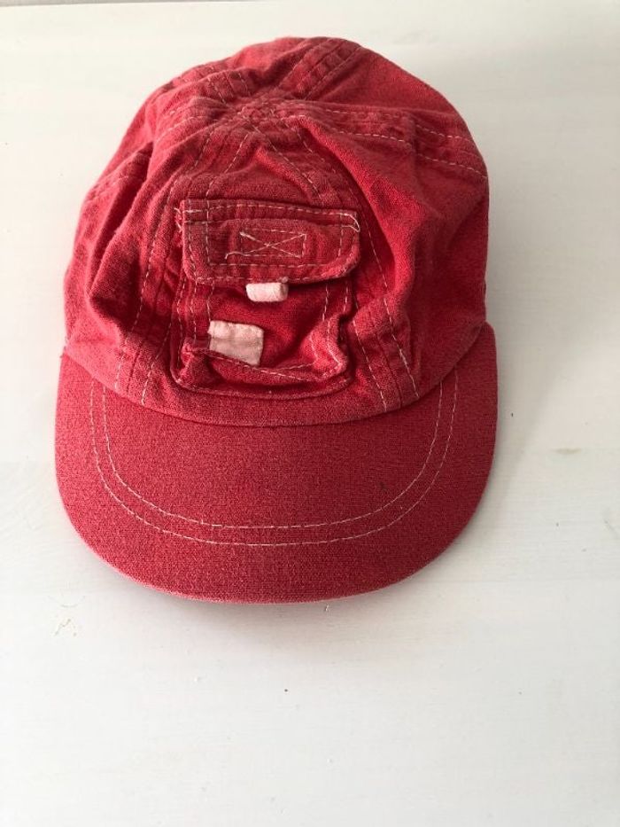 Casquette bébé rouge